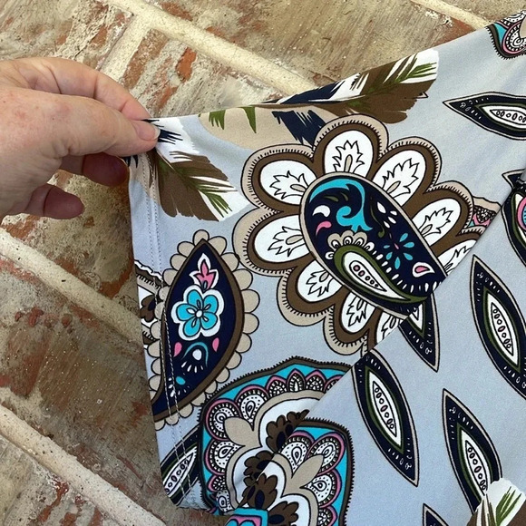 Honeyme Curvy Medallion Feather Paisley Criss Cross Neckline Dress - Picture 5 of 8